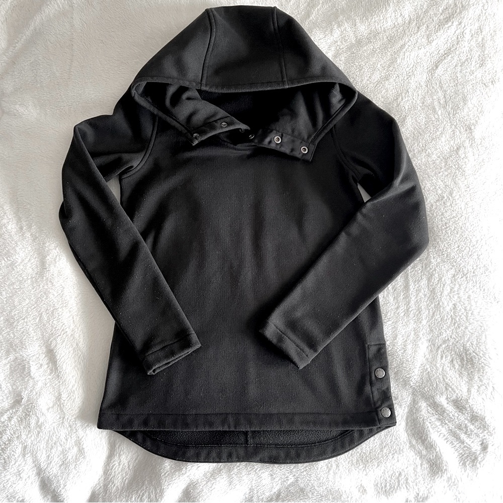 The North Face Pullover 🖤 - Picture 2 of 12